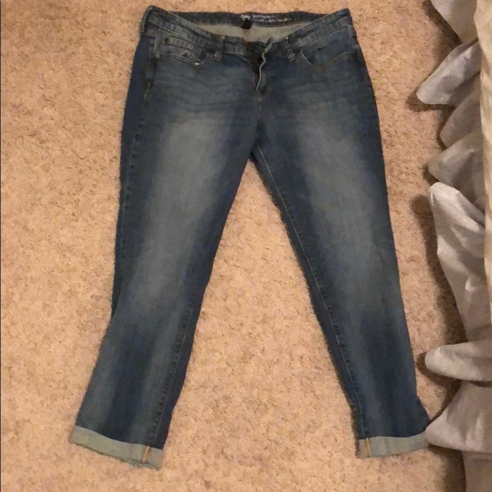 Used Gap boyfriend fit capris